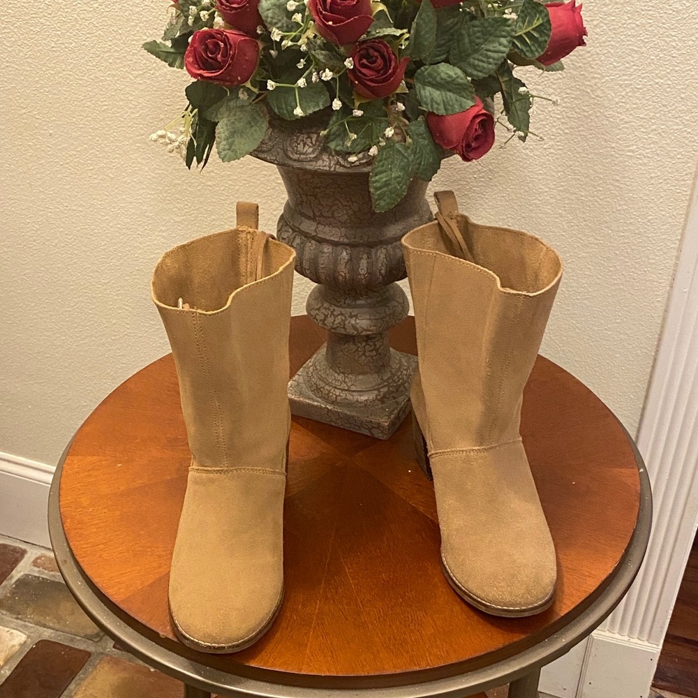 Toms Light Brown Suede Lace up Boots with heel